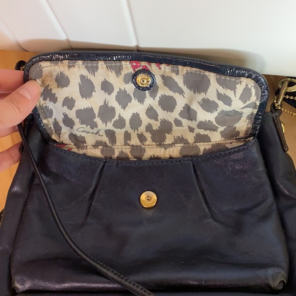Navy blue Coach swing pack - Picture 4 of 6